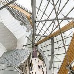 Articolul săptămânii: Like, unlike. Frank Gehry la Paris