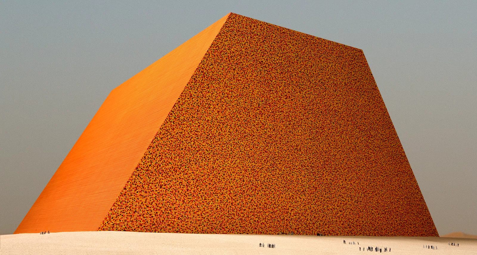 the mastaba of abu dhabi -1979