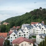 Articolul săptămânii: Opt case mari. ADN BA - Imobil de apartamente, Brașov