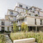 15 apartamente-mușuroi la interior de insulă urbană. Landskronhof în Basel, Elveția